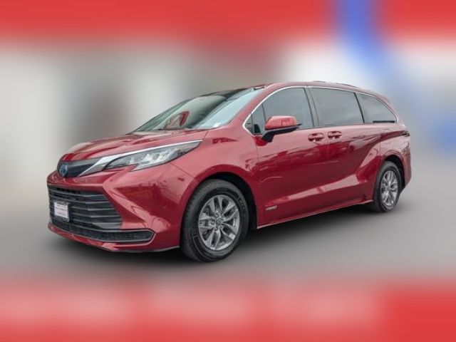 2021 Toyota Sienna LE