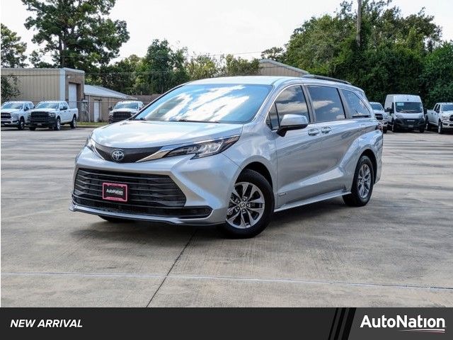 2021 Toyota Sienna LE