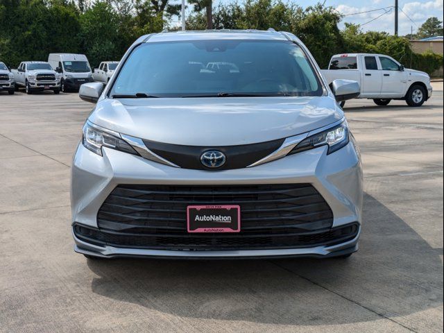 2021 Toyota Sienna LE