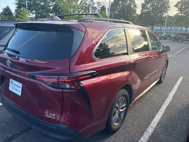 2021 Toyota Sienna LE