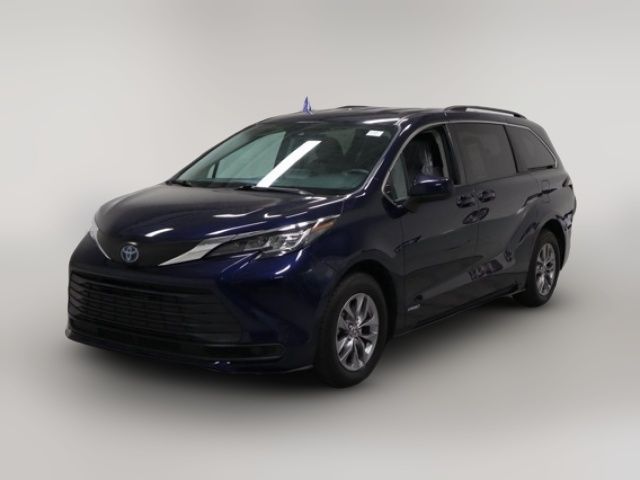 2021 Toyota Sienna LE