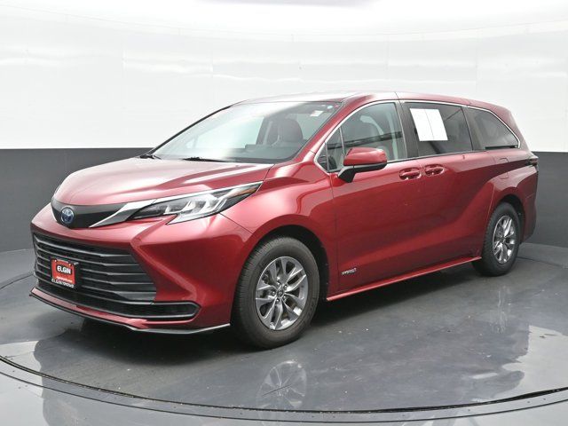 2021 Toyota Sienna LE