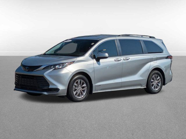 2021 Toyota Sienna LE