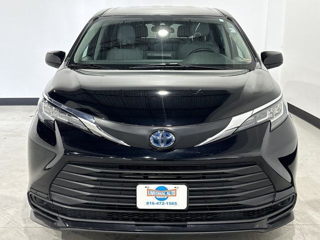 2021 Toyota Sienna LE
