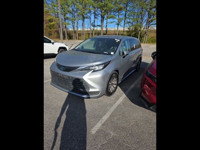 2021 Toyota Sienna LE