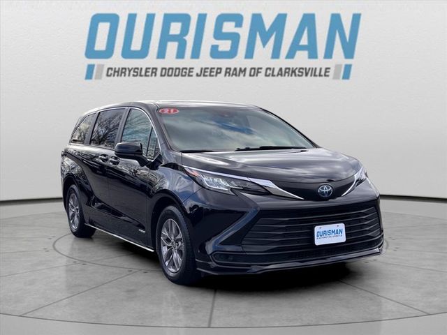 2021 Toyota Sienna LE