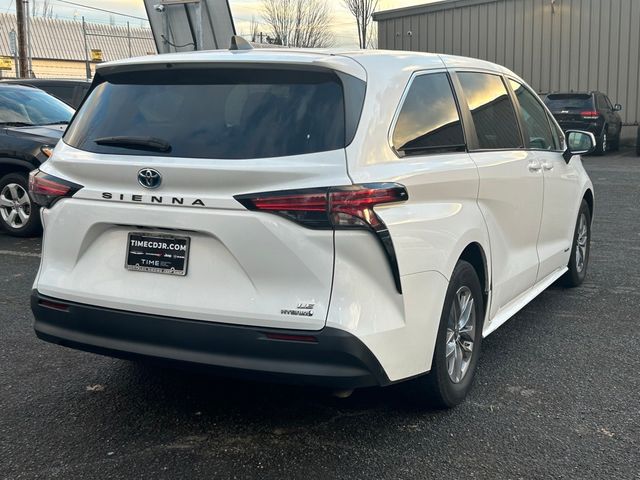 2021 Toyota Sienna LE