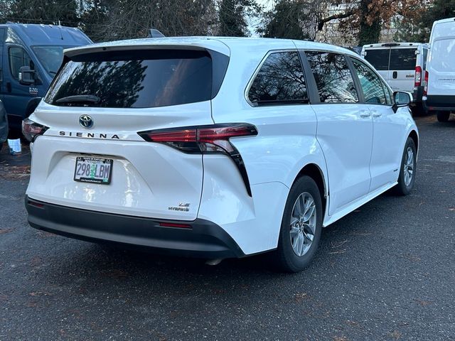 2021 Toyota Sienna LE