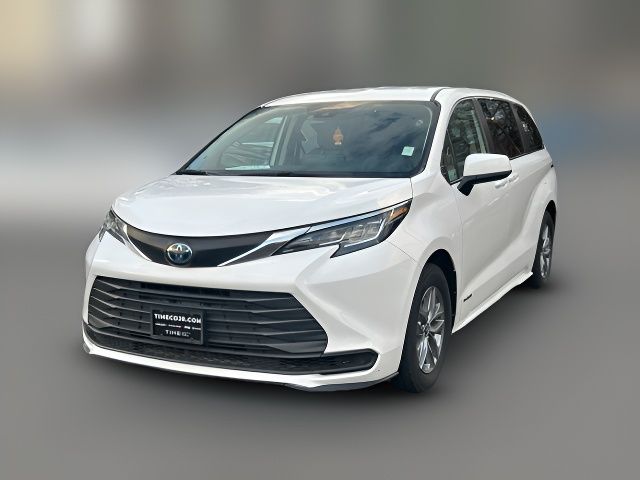 2021 Toyota Sienna LE