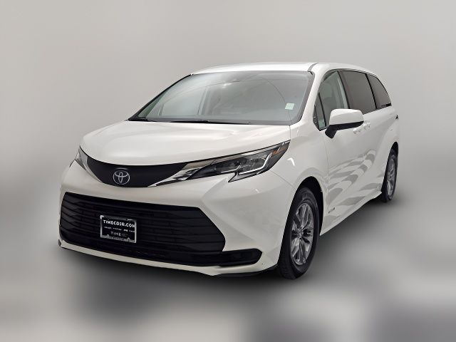 2021 Toyota Sienna LE