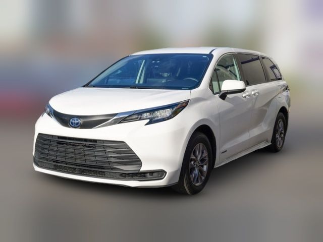 2021 Toyota Sienna LE