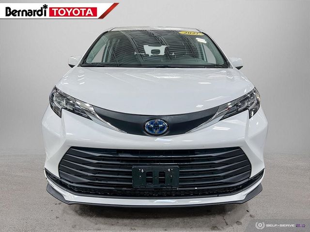 2021 Toyota Sienna LE