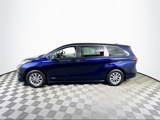 2021 Toyota Sienna LE
