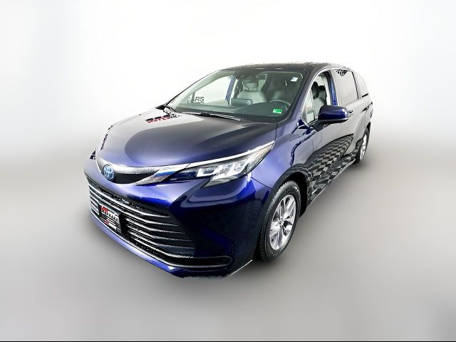 2021 Toyota Sienna LE