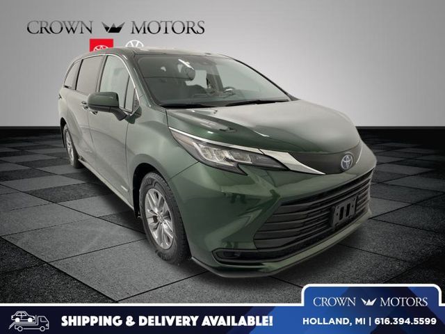 2021 Toyota Sienna LE