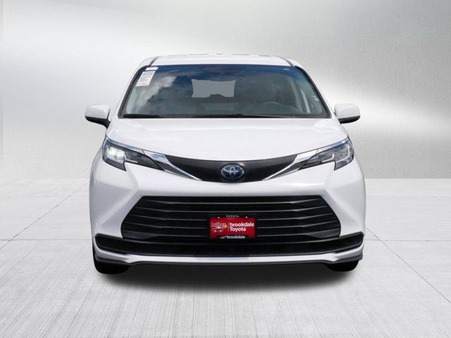 2021 Toyota Sienna LE