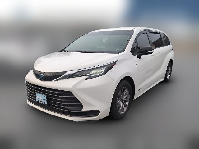 2021 Toyota Sienna LE