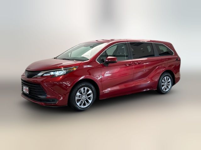 2021 Toyota Sienna LE