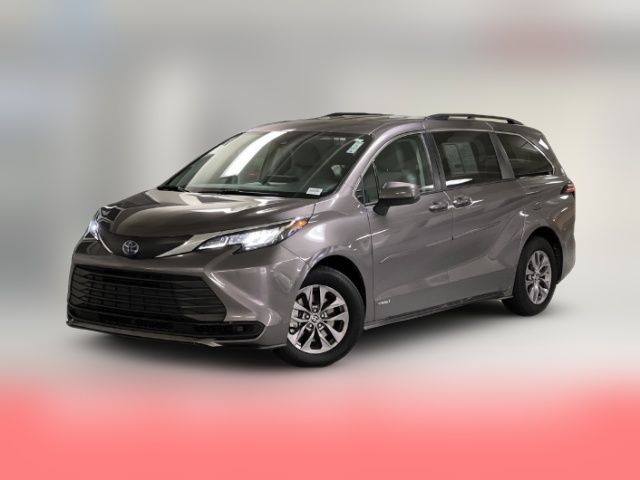 2021 Toyota Sienna LE