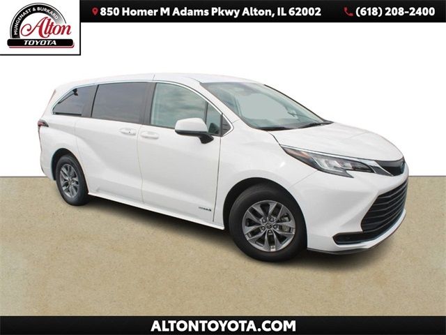 2021 Toyota Sienna LE