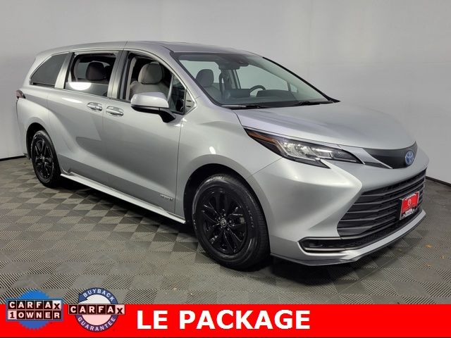 2021 Toyota Sienna LE