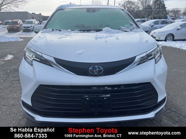 2021 Toyota Sienna LE