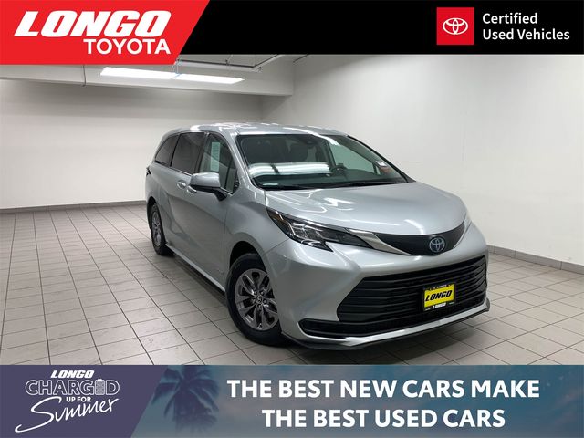 2021 Toyota Sienna LE