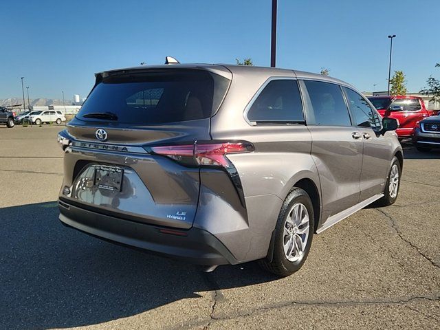 2021 Toyota Sienna LE