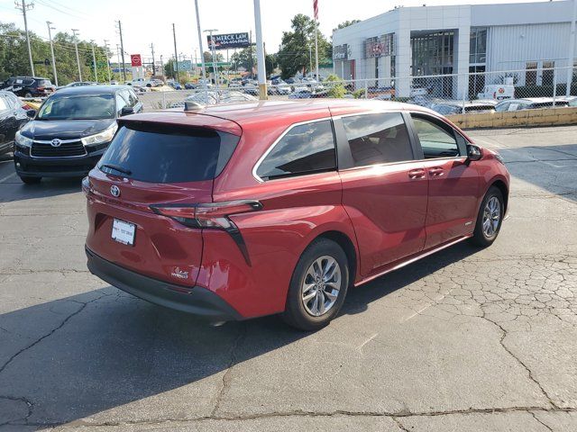 2021 Toyota Sienna LE