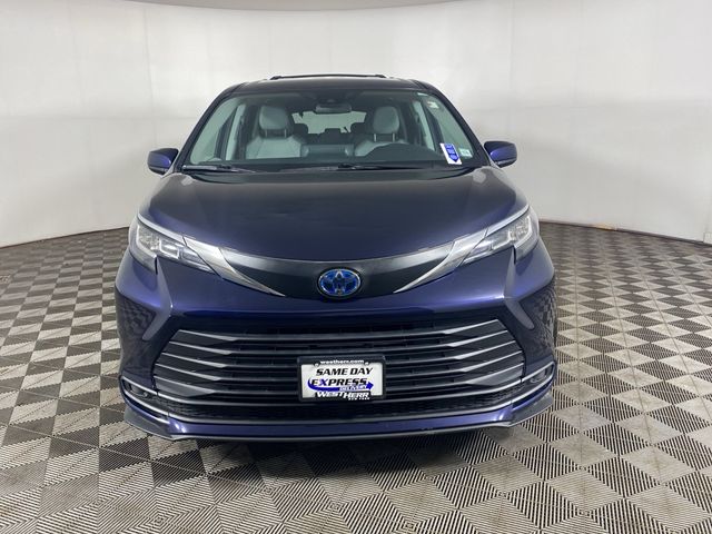 2021 Toyota Sienna LE