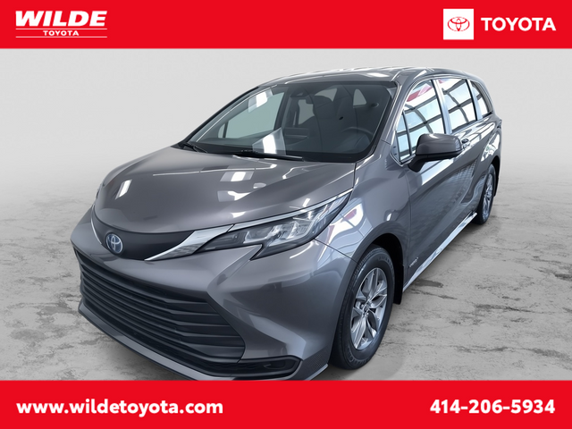 2021 Toyota Sienna LE