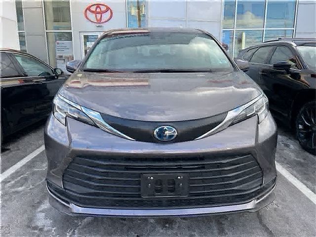 2021 Toyota Sienna LE