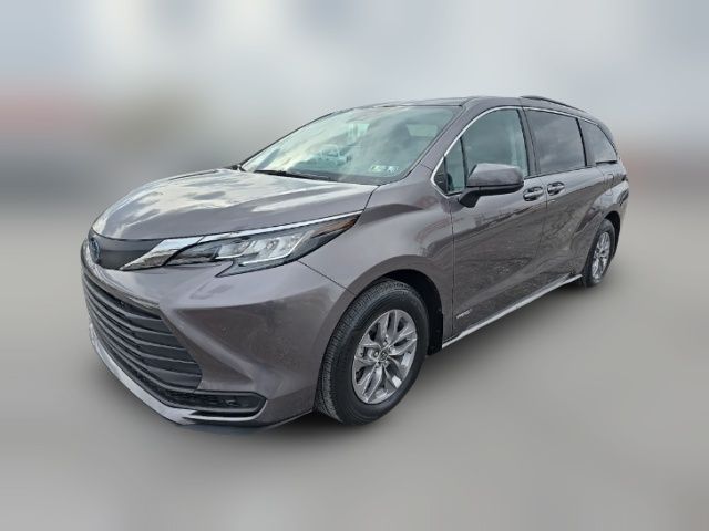 2021 Toyota Sienna LE