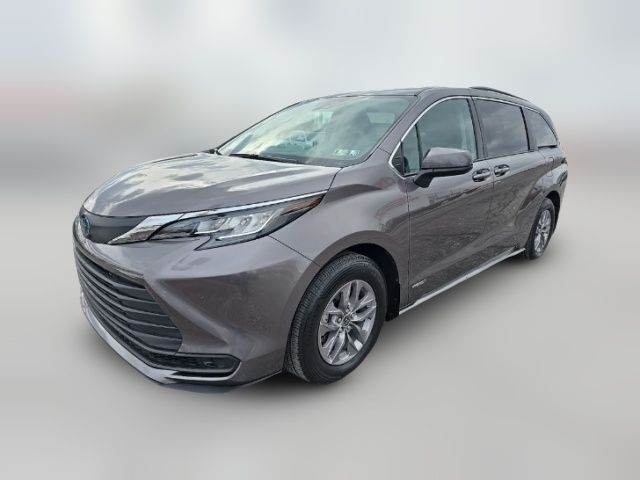 2021 Toyota Sienna LE