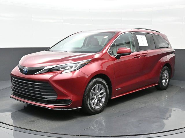 2021 Toyota Sienna LE