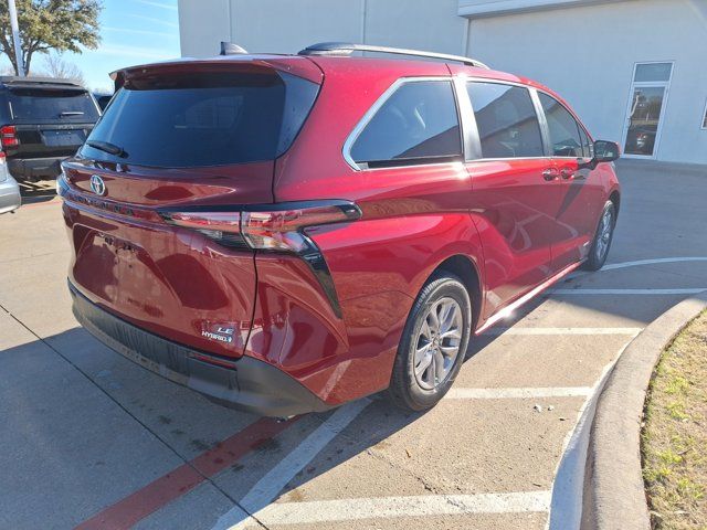 2021 Toyota Sienna LE