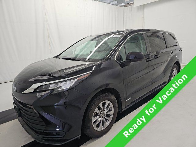 2021 Toyota Sienna LE