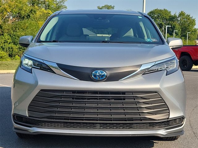 2021 Toyota Sienna LE