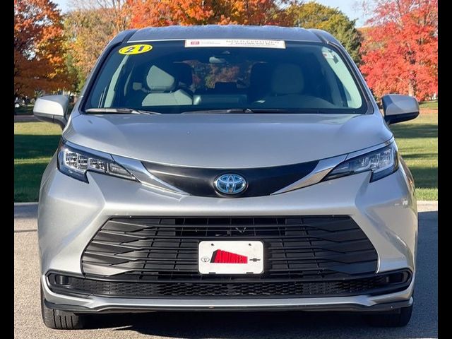 2021 Toyota Sienna LE