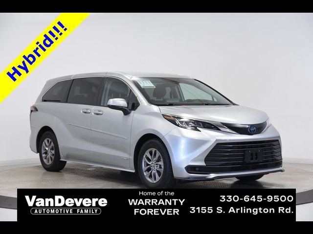 2021 Toyota Sienna LE