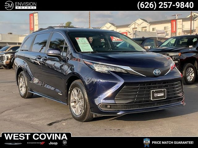 2021 Toyota Sienna LE