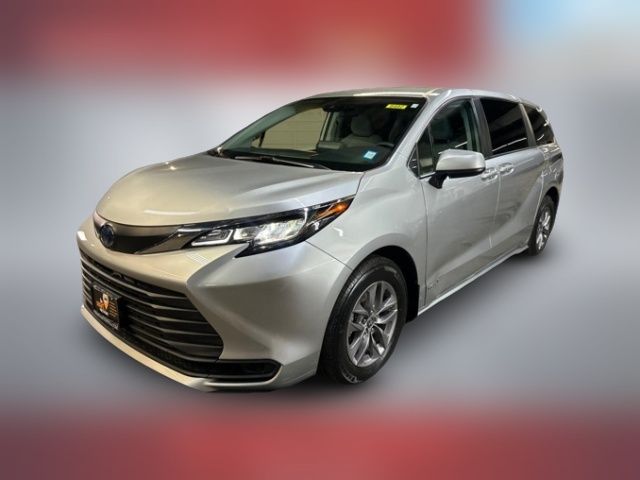 2021 Toyota Sienna LE