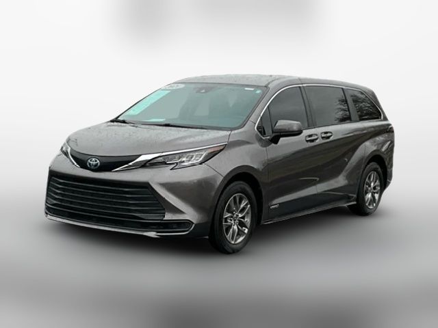 2021 Toyota Sienna LE