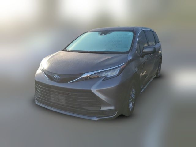 2021 Toyota Sienna LE