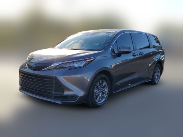 2021 Toyota Sienna LE