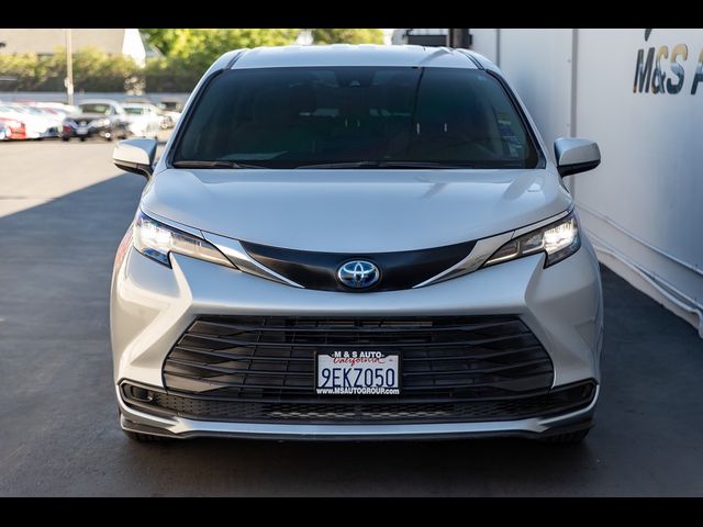 2021 Toyota Sienna LE