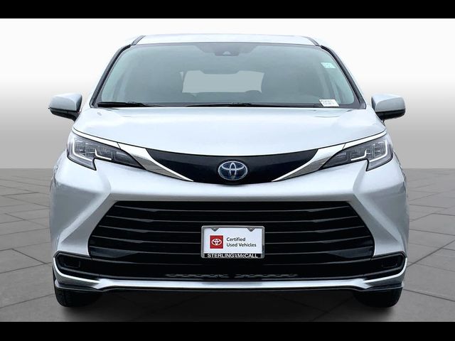 2021 Toyota Sienna LE