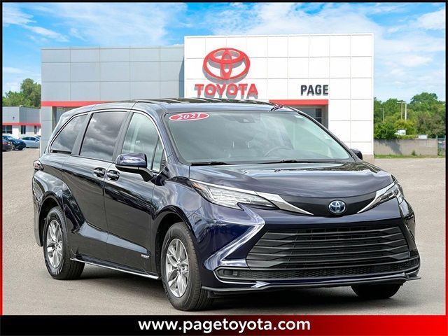 2021 Toyota Sienna LE