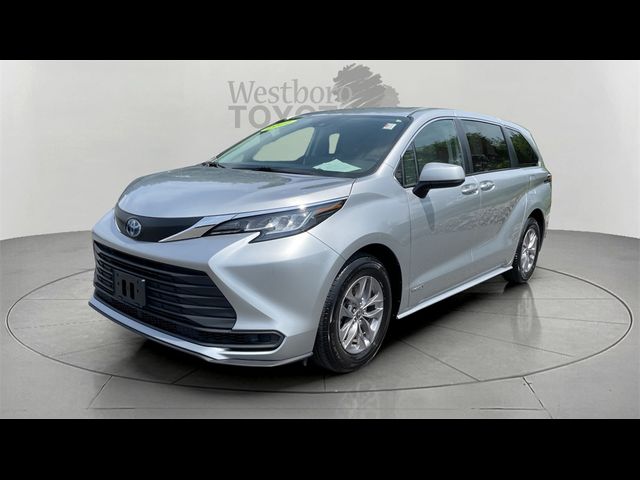 2021 Toyota Sienna LE