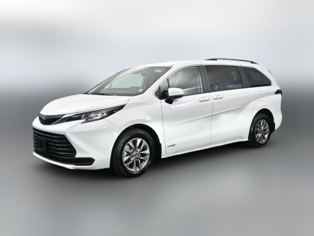 2021 Toyota Sienna LE